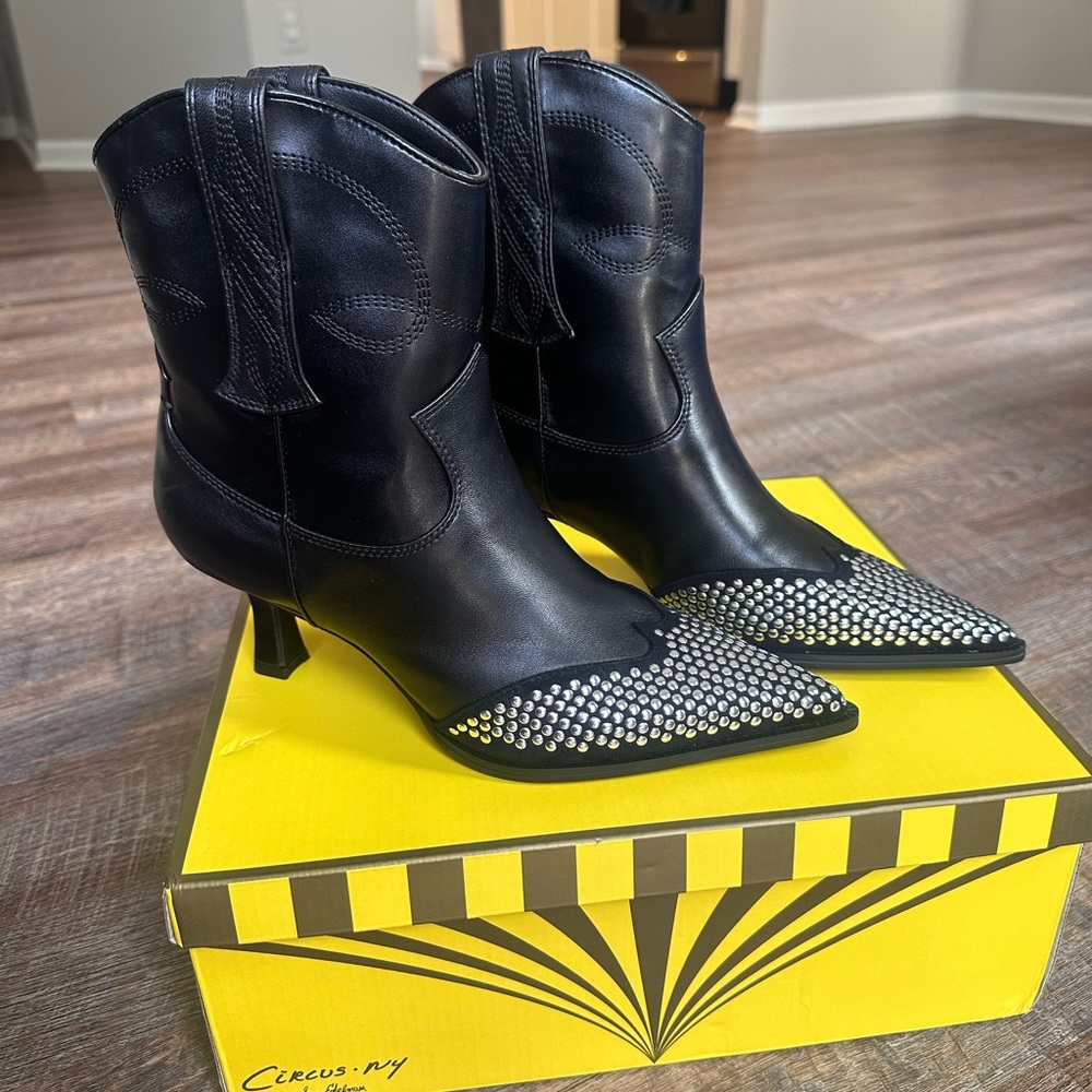 Circus by Sam Edelman Black Heeled Boots with Modern Western Style